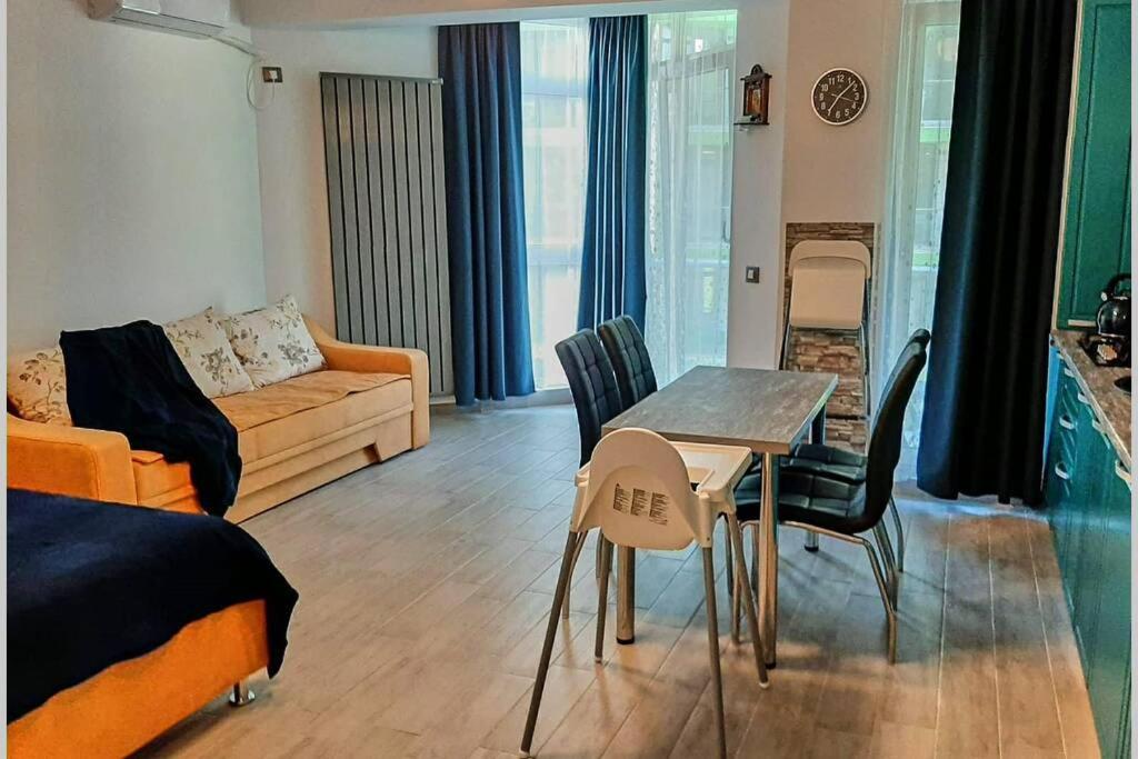Alezzi EKA Studio Năvodari Esterno foto